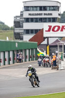 Vintage-motorcycle-club;eventdigitalimages;mallory-park;mallory-park-trackday-photographs;no-limits-trackdays;peter-wileman-photography;trackday-digital-images;trackday-photos;vmcc-festival-1000-bikes-photographs